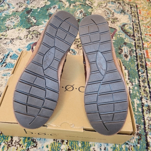 NIB B.O.C. Leather Zip Up Wine Colored Booties, Size 9.5M Chic Trendy Cute - Picture 9 of 11